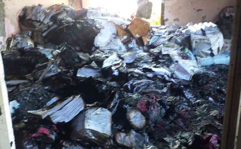 रायपुर रेलवे स्टेशन के आरक्षण केंद्र में लगी आग, कई दस्तावेज खाक
