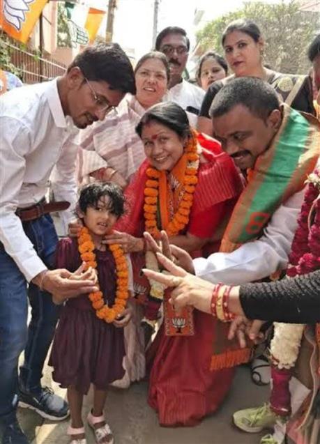 दुर्ग  नगर निगम चुनाव अपडेट भाजपा प्रत्याशी अलका बाघमार 17000 वोट से आगे