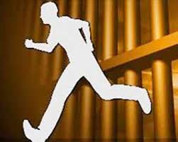 डीकेएस अस्पताल से हत्या का आरोपी फरार… पुलिस तलाश में जुटी…
