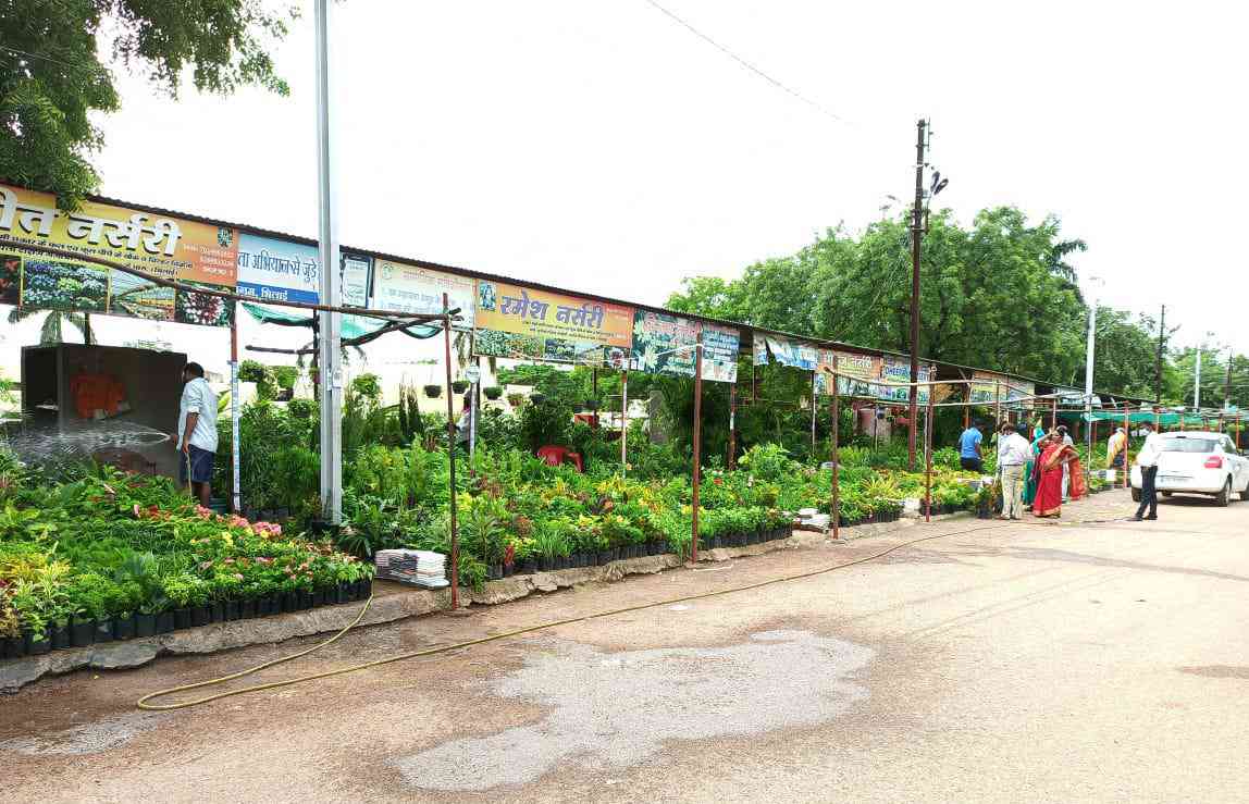 कोरोना परिस्थिति में मददगार साबित हो रही हैं केंद्र सरकार । 