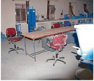 आज से चार साल पहले निगम ने 26 लाख रुपए खर्च कर प्रयोगशाला शुरू करी, जो सिर्फ टेक्नीशियन न होने के कारण कबाड़ पड़ी है