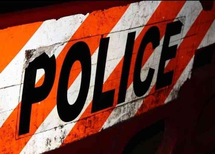 आस्थाई टेंट में शुरू हुआ नेवई थाना: तीन कांस्टेबल के कोरोना पॉजिटिव आने के बाद दहशत में पुलिस विभाग, सभी का होगा कोरोना टेस्ट