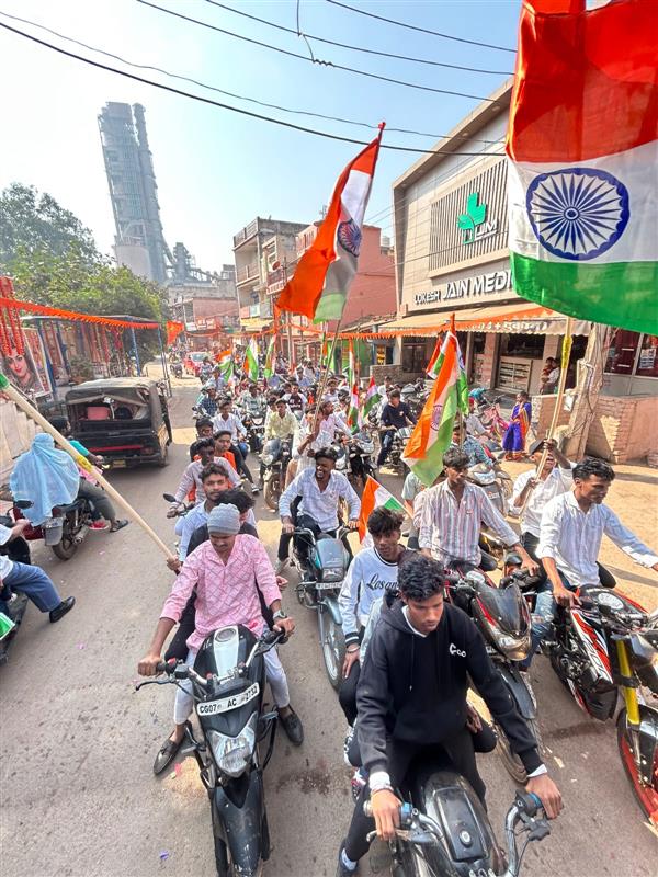 गणतंत्र दिवस के अवसर पर  युवा शक्ति जामुल के द्वारा निकाली गई भव्य बाईक रैली