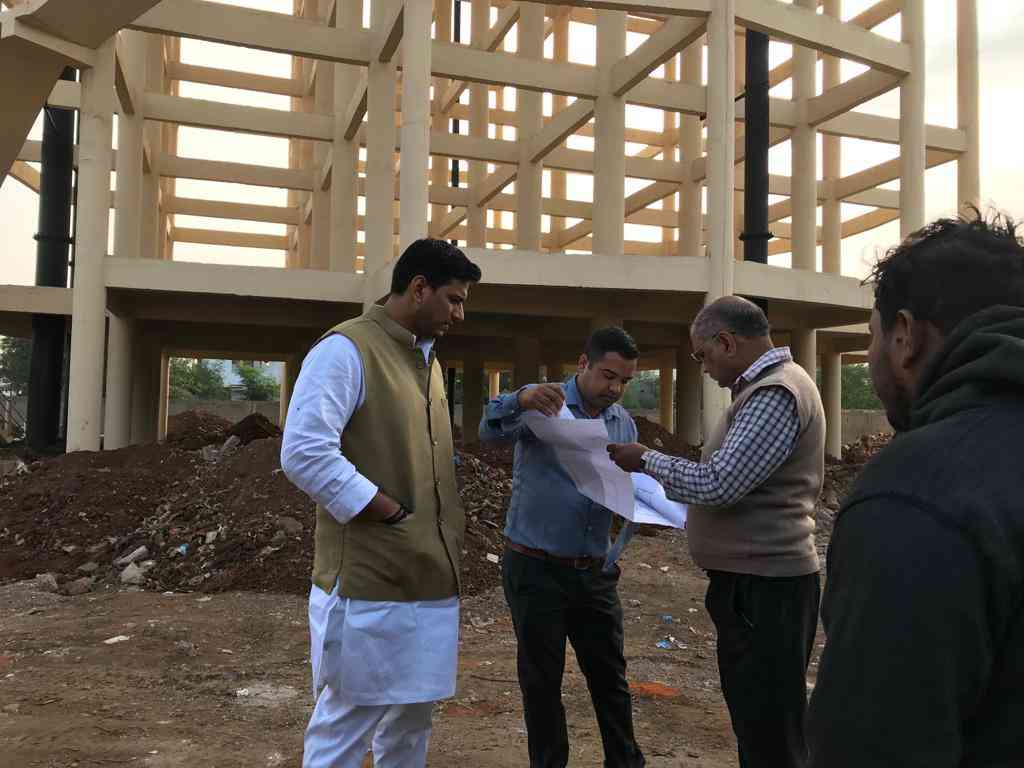 भिलाई विधायक व महापौर देवेंद्र यादव ने निर्माणाधीन पानी टंकी का किया निरीक्षण, दिया जल्दी चालू करने का निर्देश