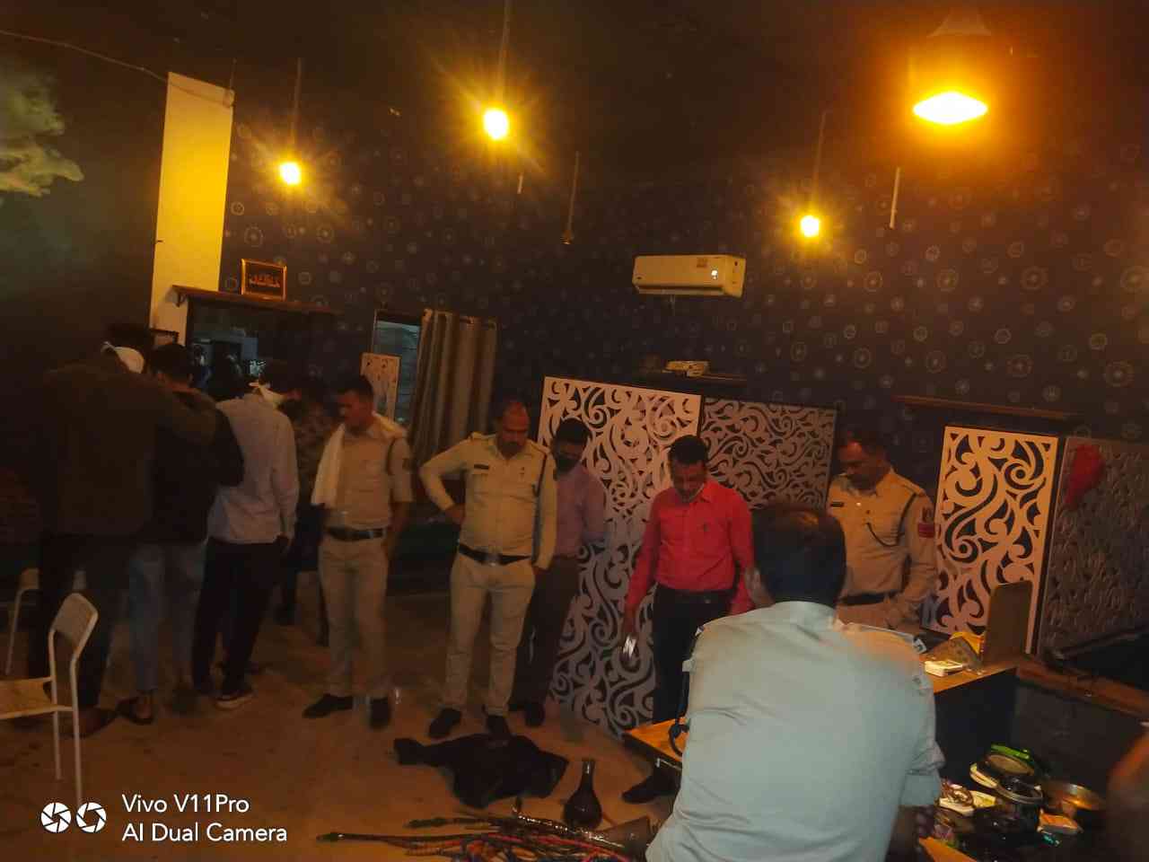 सीएम की सख्ती के बाद राजधानी में हुक्का बार पर छापे